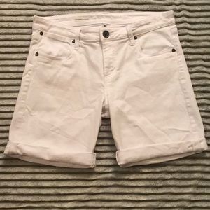 Kut from the Kloth Catherine boyfriend shorts 10